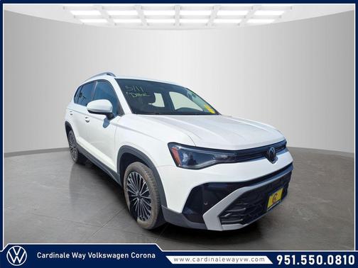 Pure White 2025 Volkswagen Taos 1.5T SE