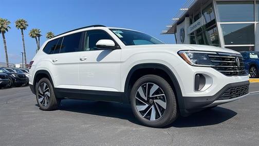 2025 Volkswagen Atlas 2.0T SE w/Technology