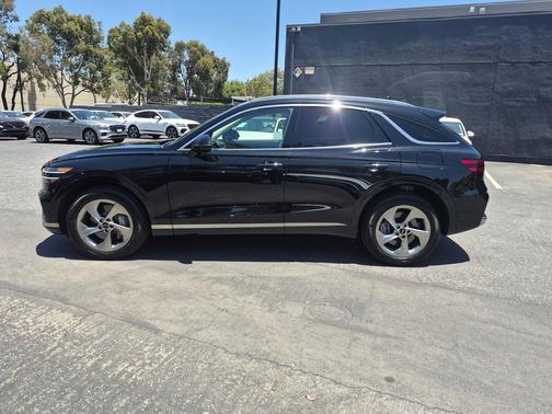 Vik Black 2026 Genesis GV70 2.5T