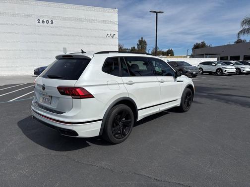 2023 Volkswagen Tiguan 2.0T SE R-Line Black