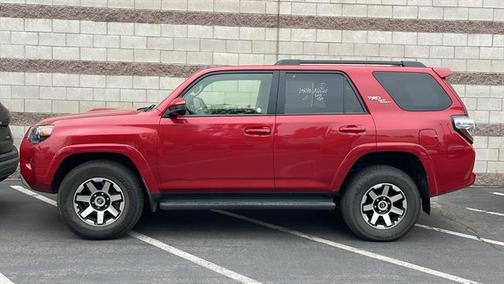2024 Toyota 4Runner TRD Off Road