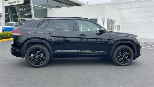 2025 Volkswagen Atlas Cross Sport 2.0T SEL