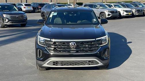 2025 Volkswagen Atlas Cross Sport 2.0T SE w/Technology