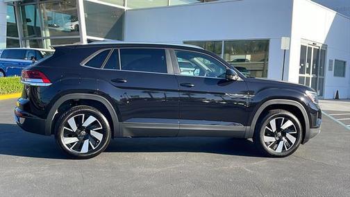 2025 Volkswagen Atlas Cross Sport 2.0T SE w/Technology