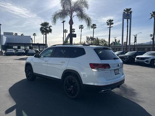 2023 Volkswagen Atlas 3.6L SE w/Technology