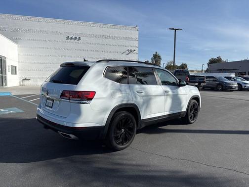 2023 Volkswagen Atlas 3.6L SE w/Technology