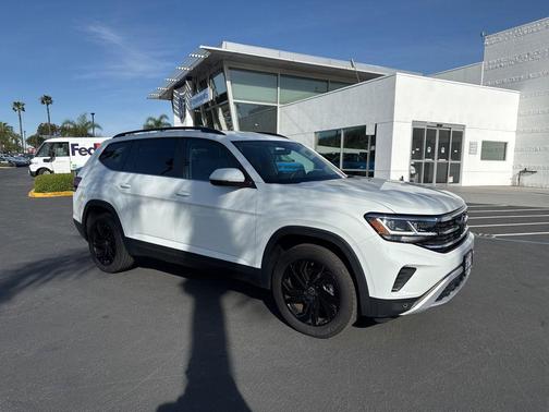 2023 Volkswagen Atlas 3.6L SE w/Technology