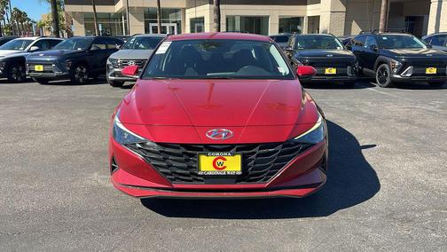 2023 Hyundai ELANTRA SEL