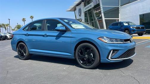 2025 Volkswagen Jetta 1.5T SE