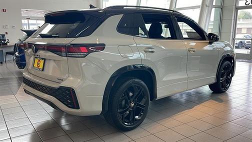 2025 Volkswagen Tiguan 2.0T SE R-Line Black 4MOTION