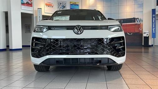 2025 Volkswagen Tiguan 2.0T SE R-Line Black 4MOTION