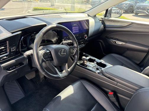 2024 Lexus NX 450h+ Luxury