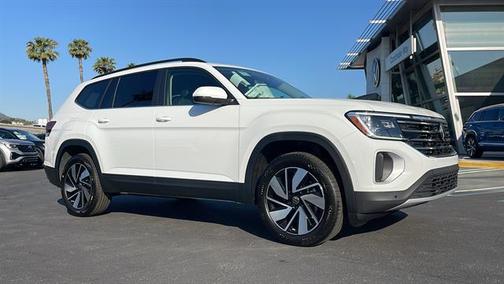 2025 Volkswagen Atlas 2.0T SE w/Technology