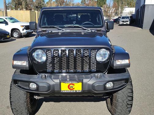 2022 Jeep Gladiator Sport