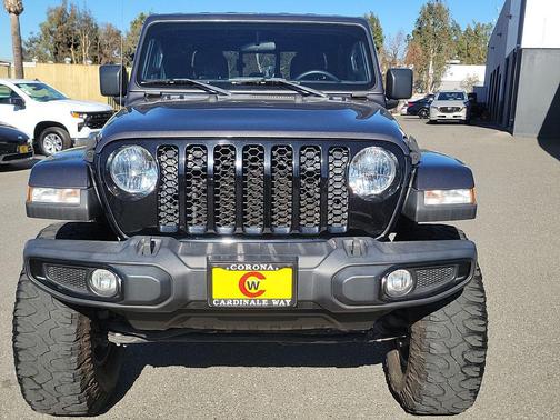 2022 Jeep Gladiator Sport