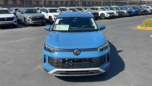 2025 Volkswagen Tiguan 2.0T SE