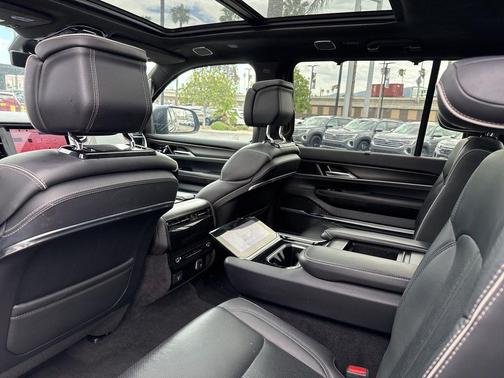 Baltic Gray Metallic Clearcoat 2024 Jeep Grand Wagoneer L Series II 4x4