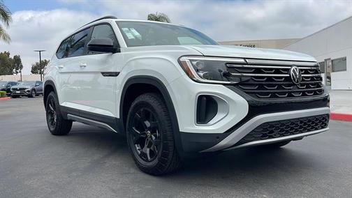 2025 Volkswagen Atlas 2.0T Peak Edition