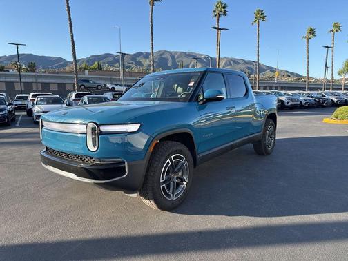 2025 Rivian R1T Adventure Dual Motor Standard Pack