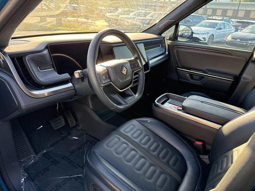 2025 Rivian R1T Adventure Dual Motor Standard Pack