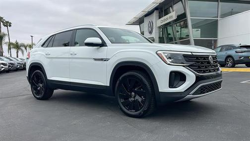 2025 Volkswagen Atlas Cross Sport 2.0T SE w/Technology
