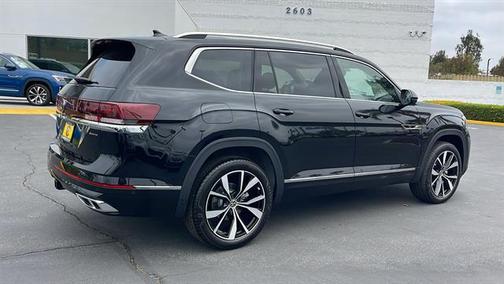 2025 Volkswagen Atlas 2.0T SEL Premium R-Line 4MOTION