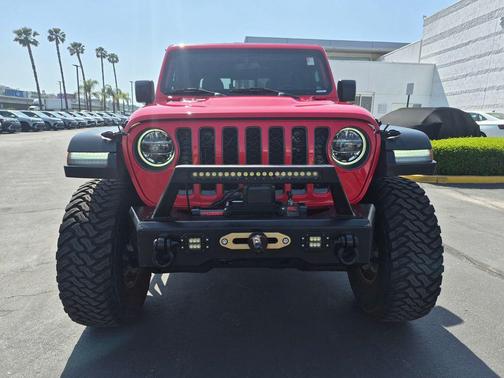 Firecracker Red Clearcoat 2022 Jeep Gladiator Rubicon
