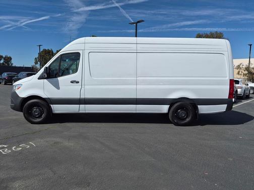 2025 Mercedes-Benz Sprinter 2500 High Roof