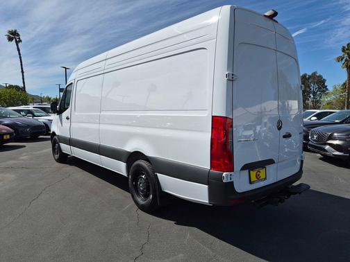 2025 Mercedes-Benz Sprinter 2500 High Roof
