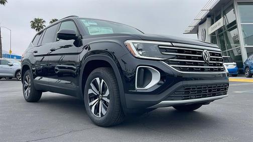 2025 Volkswagen Atlas 2.0T SE