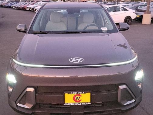 2026 Hyundai KONA SE