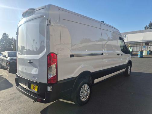 Oxford White 2023 Ford E-Transit T-350 Medium Roof