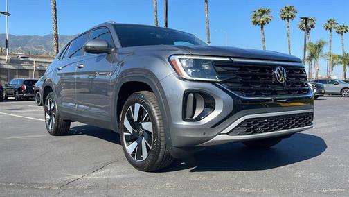 2025 Volkswagen Atlas Cross Sport 2.0T SE w/Technology