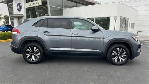 2025 Volkswagen Atlas Cross Sport 2.0T SE