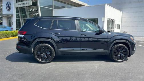 2025 Volkswagen Atlas 2.0T SE w/Technology 4MOTION