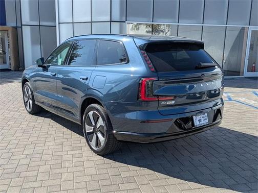 2025 Volvo EX90 Twin Motor Performance Plus