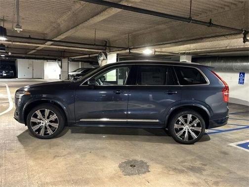 2025 Volvo XC90 B6 Ultra