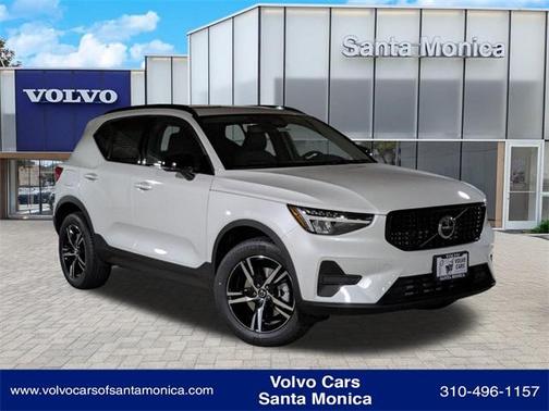 2026 Volvo XC40 B4 Core