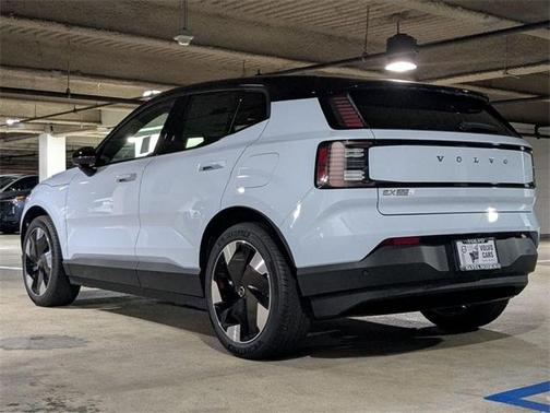 2025 Volvo EX30 Twin Motor Plus