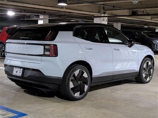 2025 Volvo EX30 Twin Motor Plus