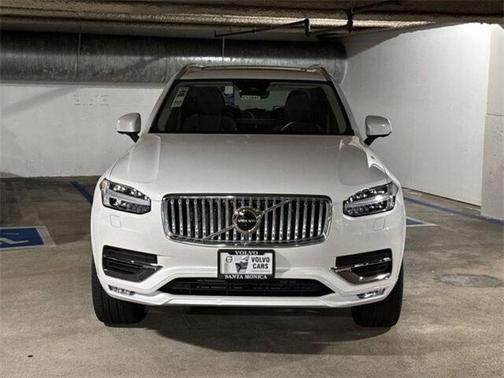 2025 Volvo XC90 B6 Plus 6-Seater