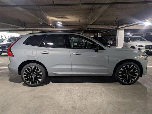 2026 Volvo XC60 Plug-In Hybrid T8 Ultra