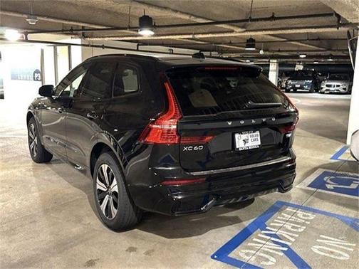 2025 Volvo XC60 Plug-In Hybrid T8 Core
