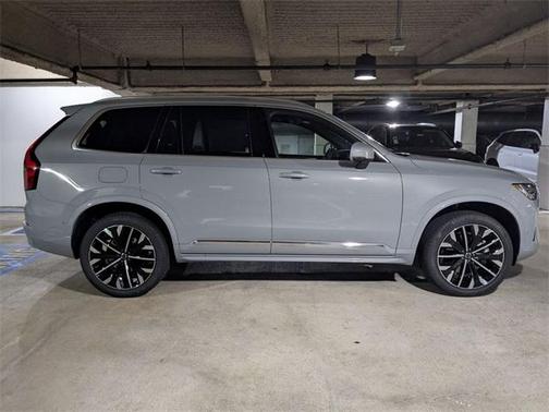 2026 Volvo XC90 B6 Plus 6-Seater