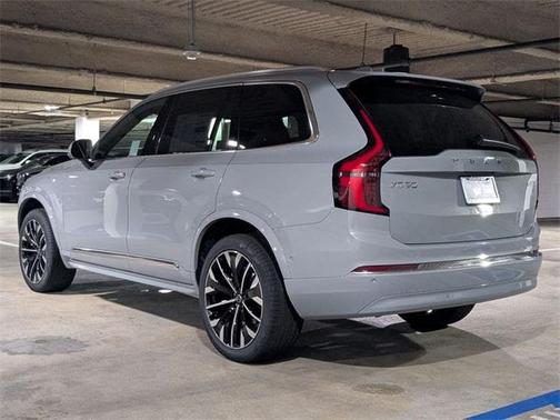2026 Volvo XC90 B6 Plus 6-Seater