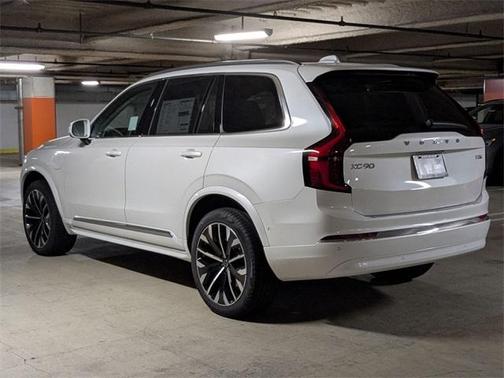 2025 Volvo XC90 Plug-In Hybrid T8 Ultra 7-Seater