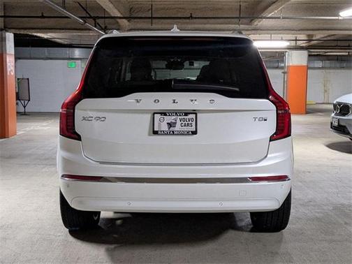2025 Volvo XC90 Plug-In Hybrid T8 Ultra 7-Seater