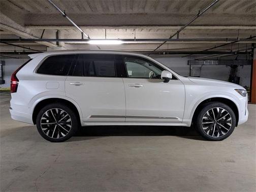 2025 Volvo XC90 Plug-In Hybrid T8 Ultra 7-Seater