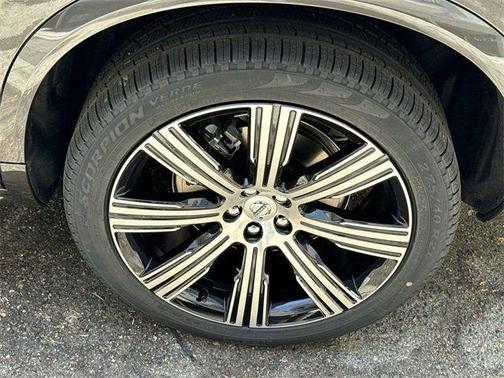 2025 Volvo XC90 B6 Ultra