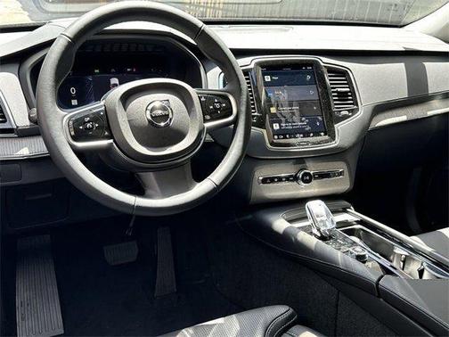 2025 Volvo XC90 B6 Ultra